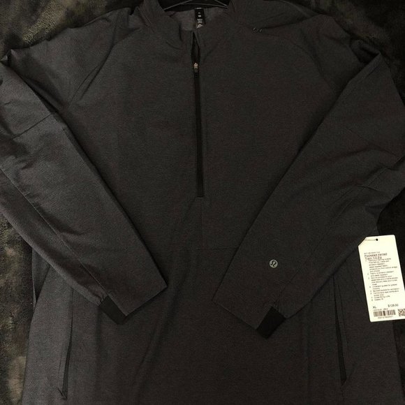 New Lululemon Pocketed Vented Train XL